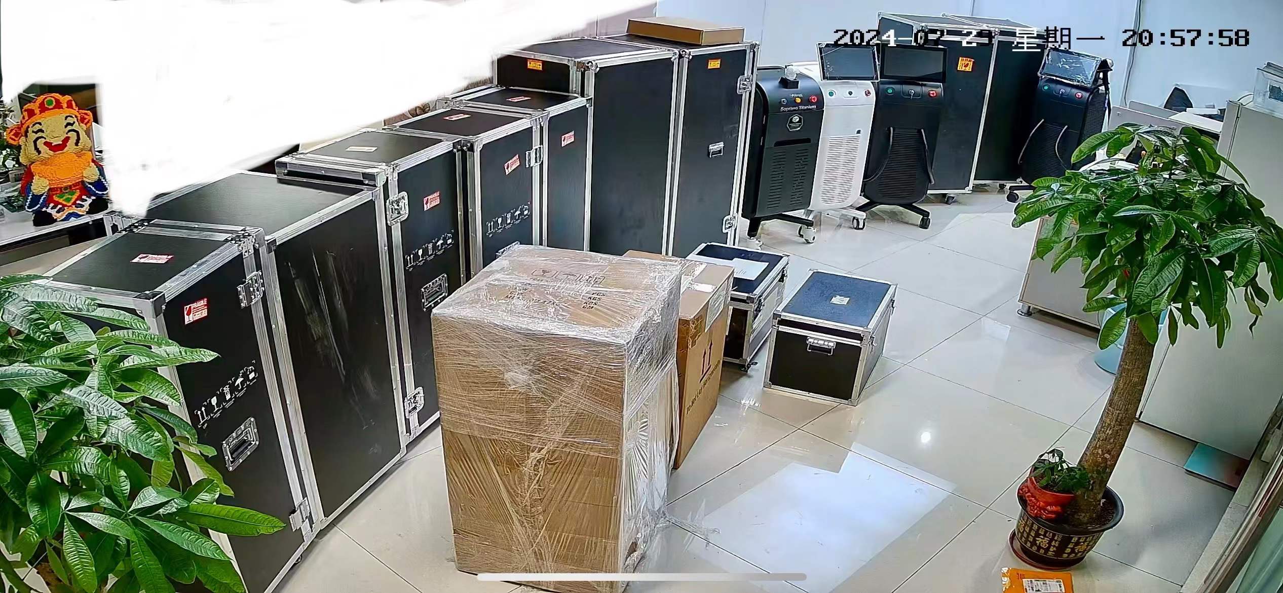 Beauty Machine Shipping: Air, Sea, Rail and DDP Compared — BY BEAUTY buyer guide