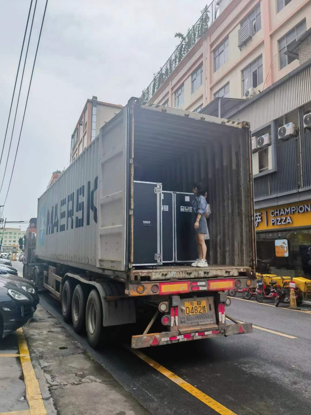 Container Loading for BY BEAUTY beauty equipment orders